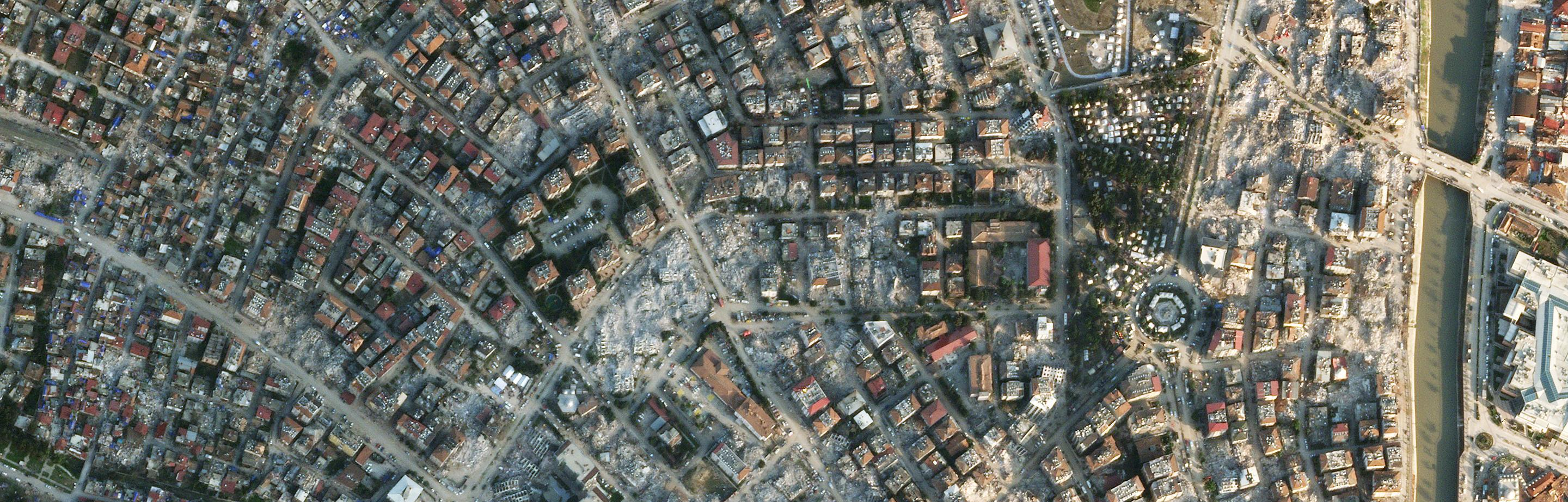 https://cdn.hotosm.org/website/Hatay_Antakya_Center_After_Earthquake+_Planet_20230211.png
